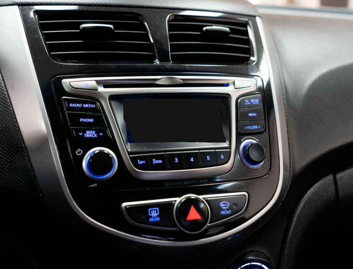 Купить Hyundai Solaris, 2015, 146 990 км, фото №12