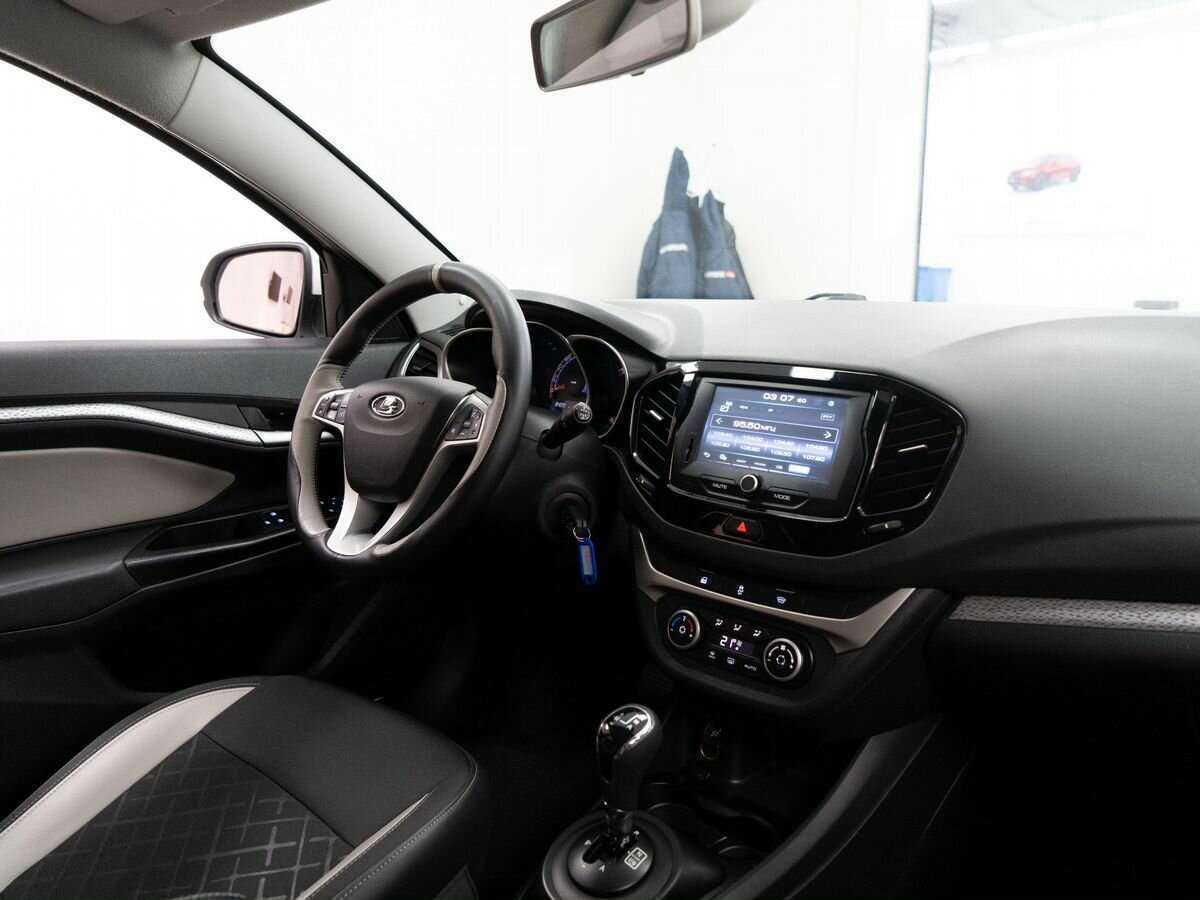 Купить Lada (ВАЗ) Vesta SW Cross, 2018, 84 500 км, фото №16