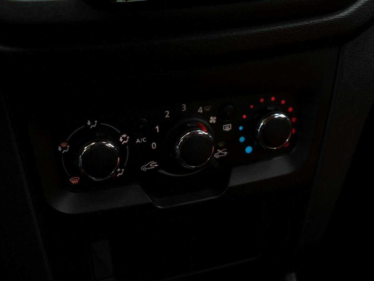 Купить Lada (ВАЗ) XRAY Cross, 2019, 61 000 км, фото №11