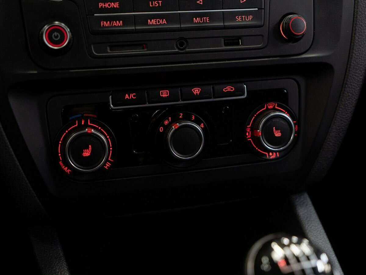 Купить Volkswagen Jetta, 2016, 107 000 км, фото №14