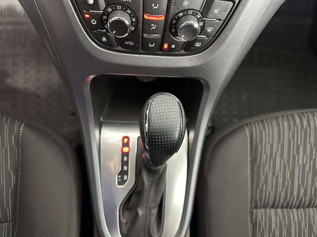 Купить Opel Astra, 2013, 134 443 км, фото №10