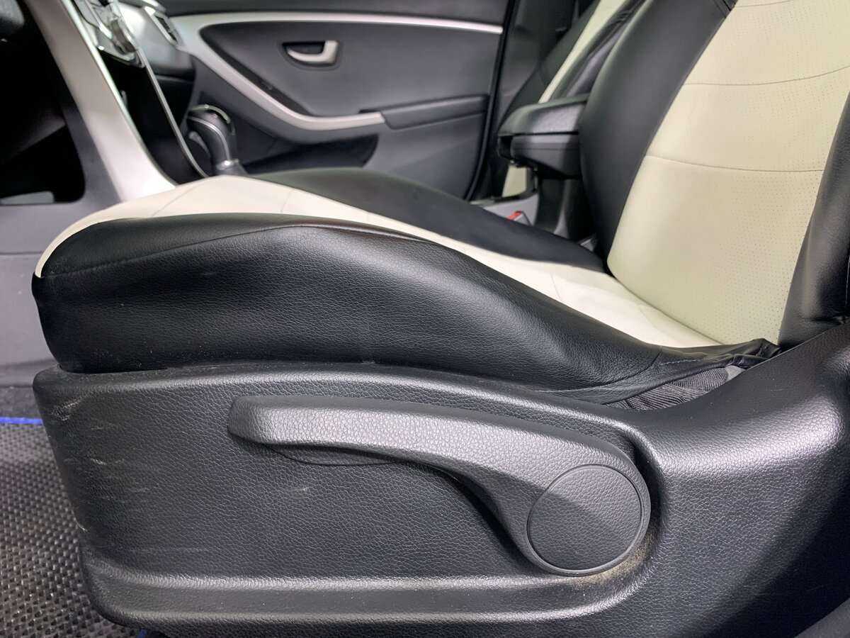 Купить Hyundai i30, 2012, 258 063 км, фото №14