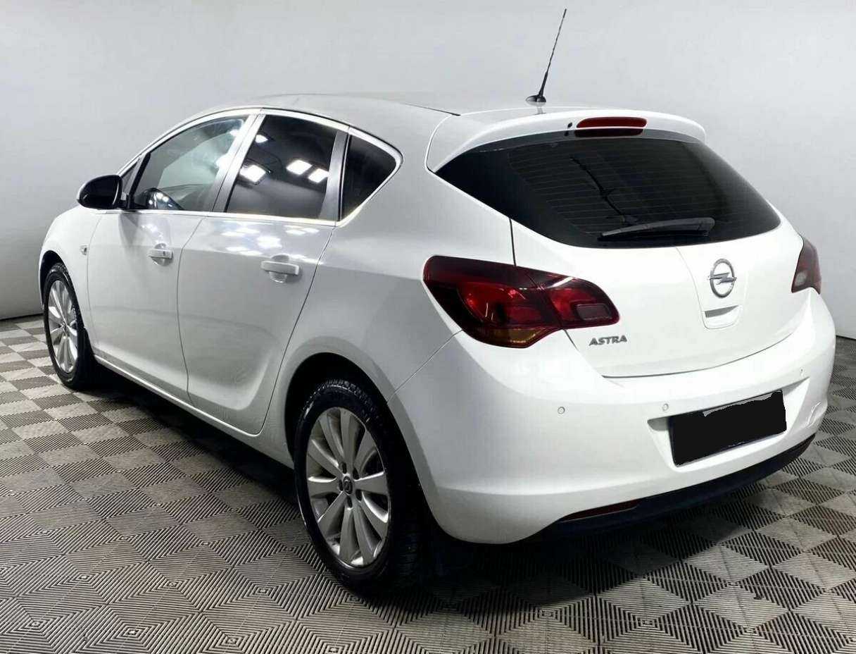 Купить Opel Astra, 2012, 188 000 км, фото №6