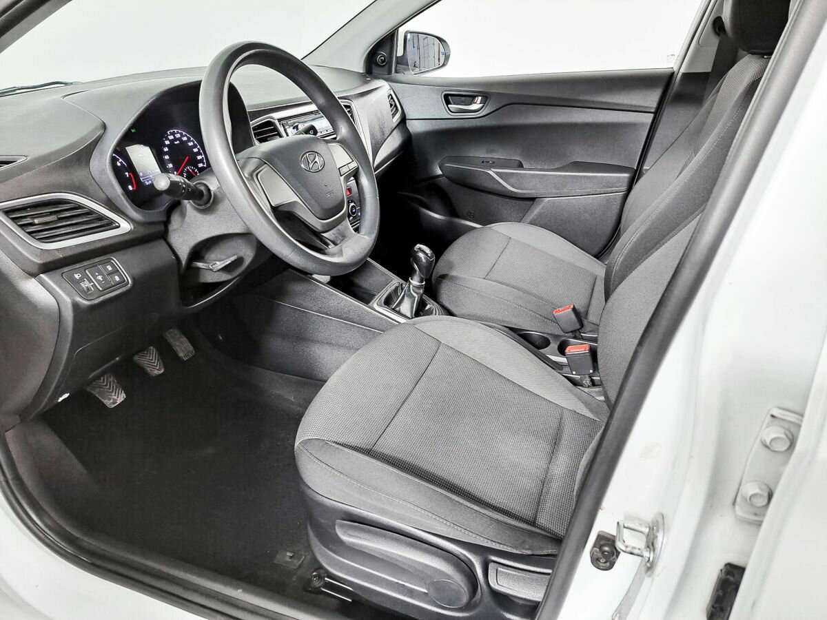 Купить Hyundai Solaris, 2017, 135 403 км, фото №14