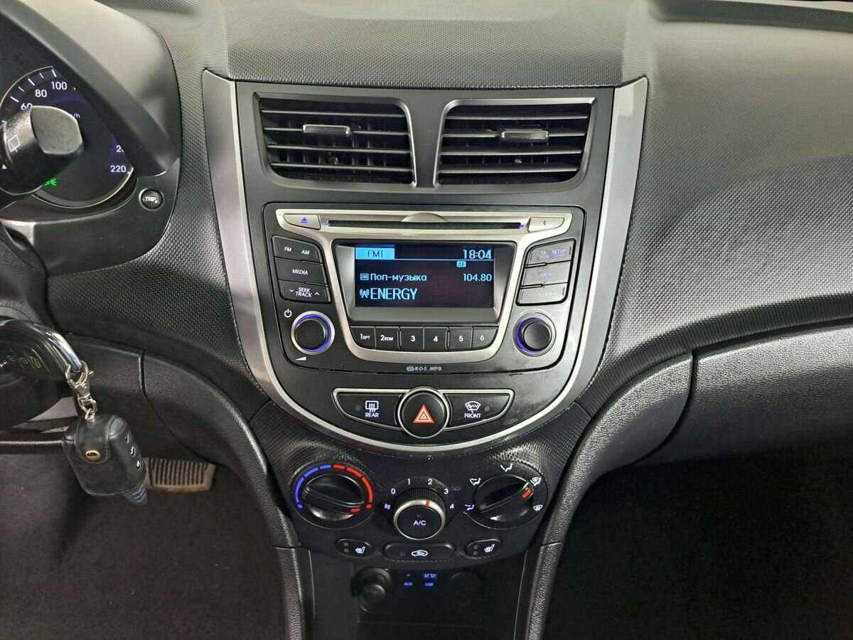 Купить Hyundai Solaris, 2015, 94 491 км, фото №13