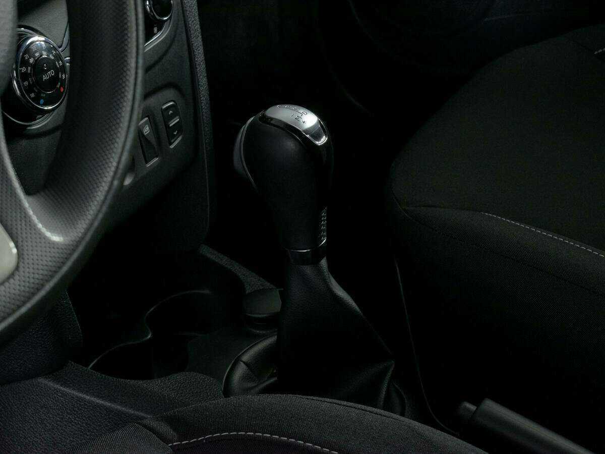 Купить Renault Sandero Stepway, 2017, 86 000 км, фото №13