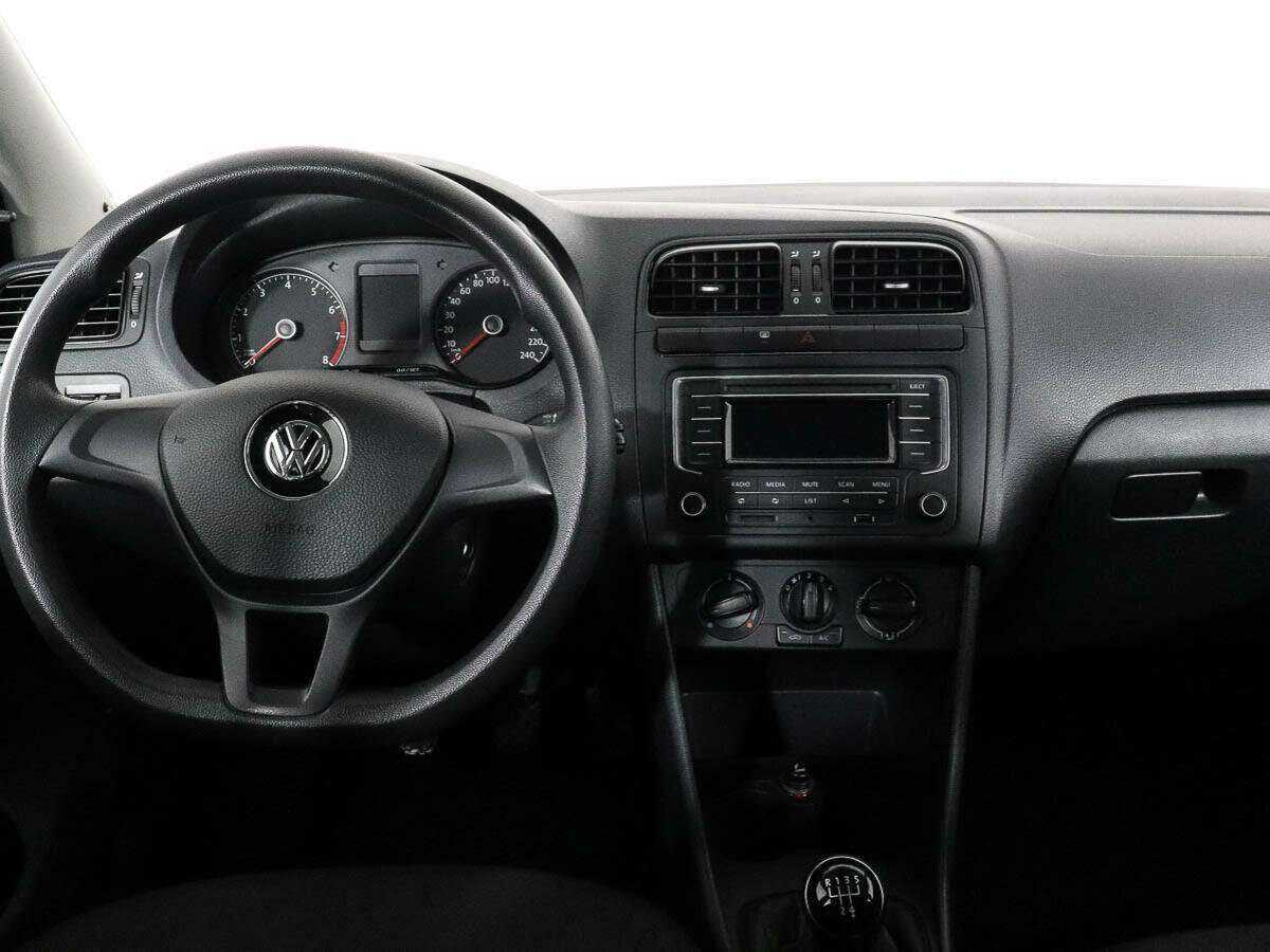Купить Volkswagen Polo, 2015, 57 373 км, фото №9