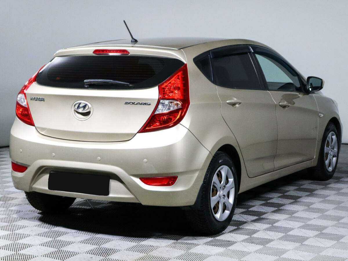 Купить Hyundai Solaris, 2013, 183 770 км, фото №4