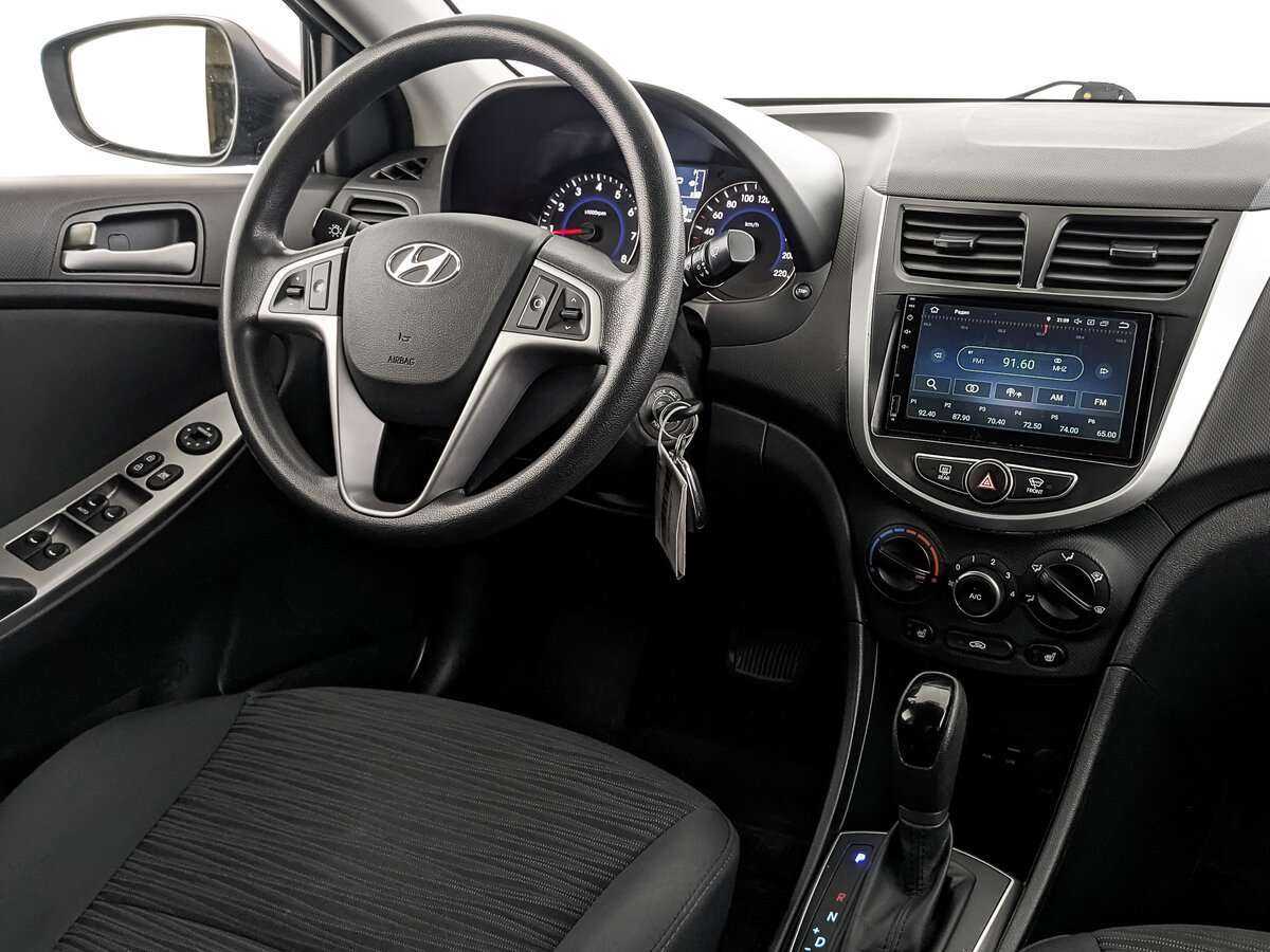 Купить Hyundai Solaris, 2016, 73 782 км, фото №16