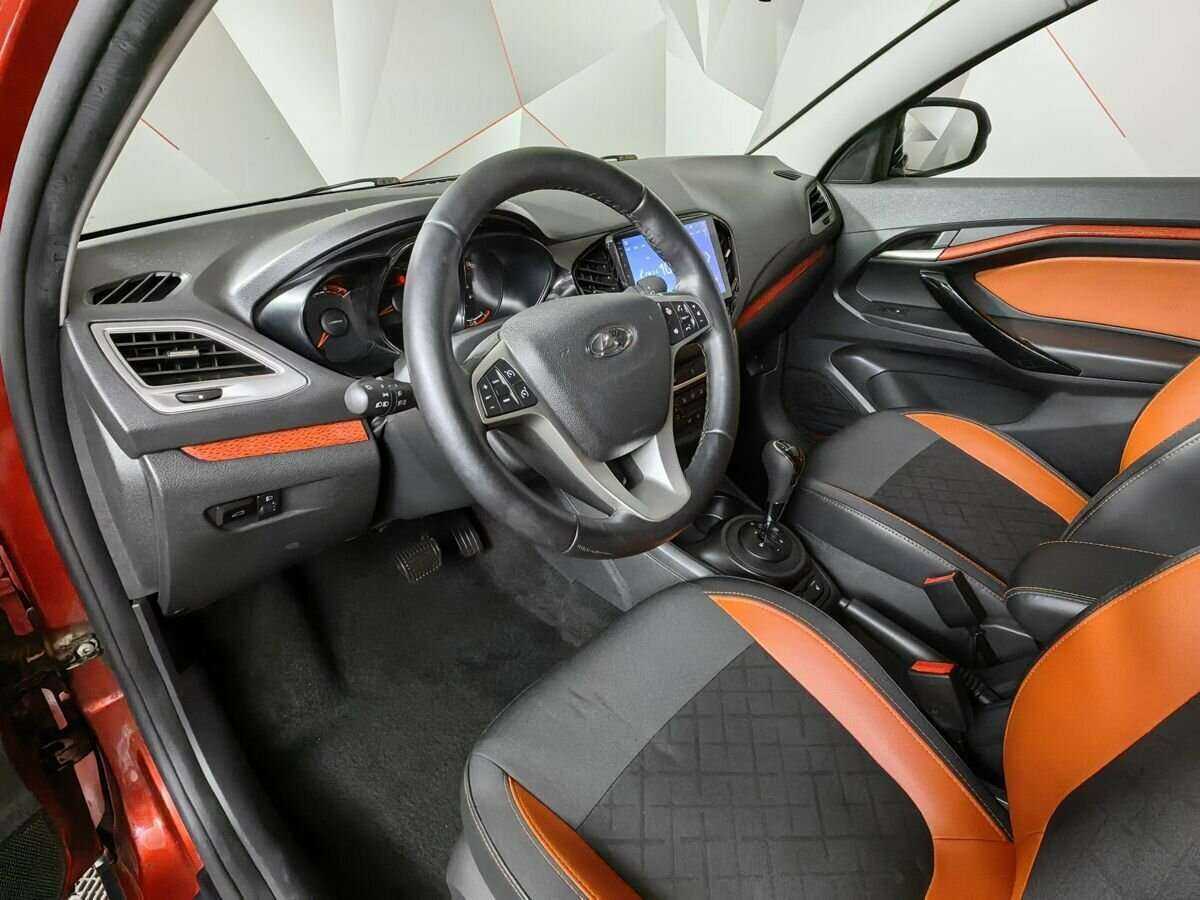 Купить Lada (ВАЗ) Vesta SW Cross, 2019, 72 275 км, фото №14