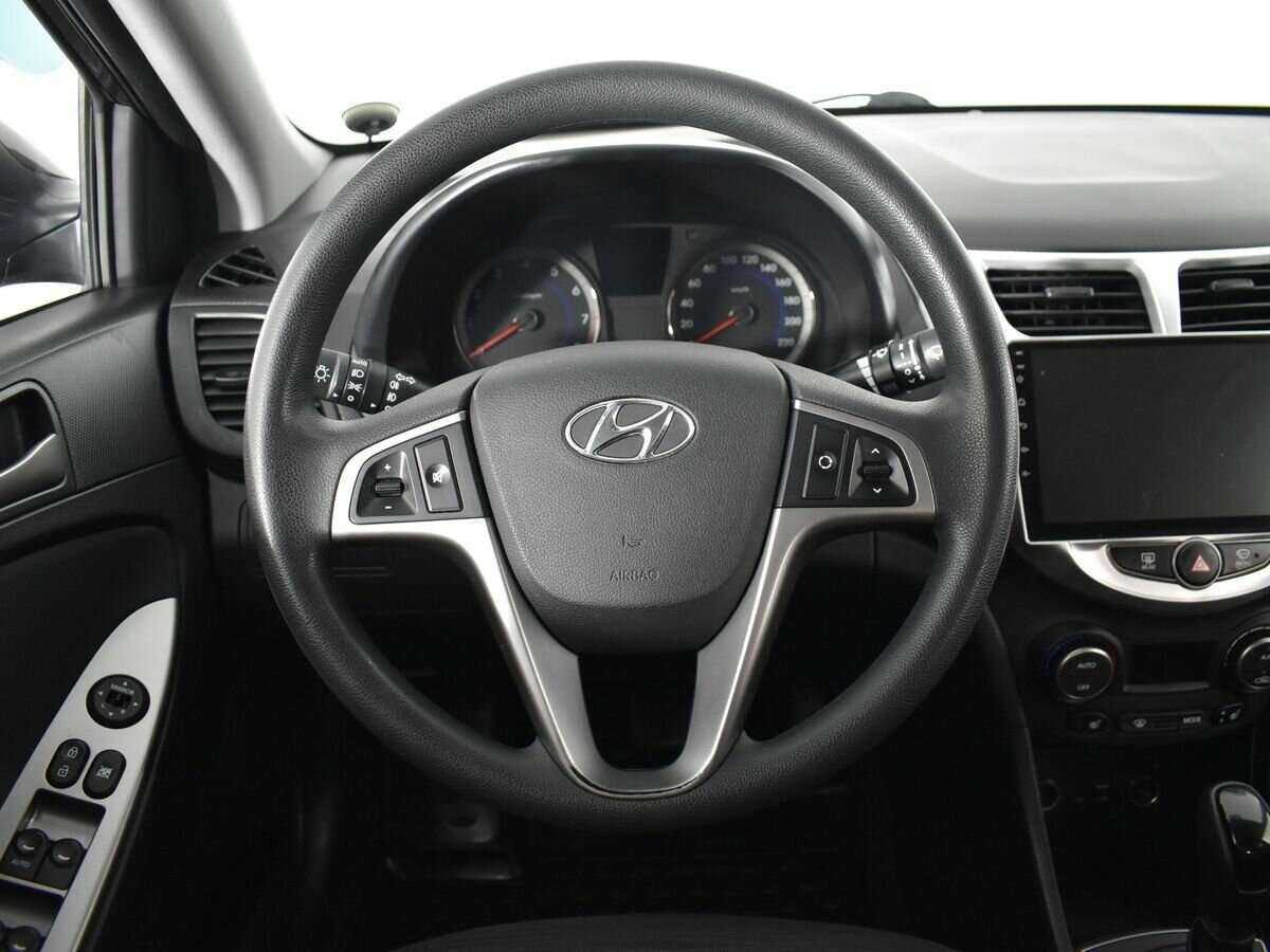 Купить Hyundai Solaris, 2016, 82 321 км, фото №10
