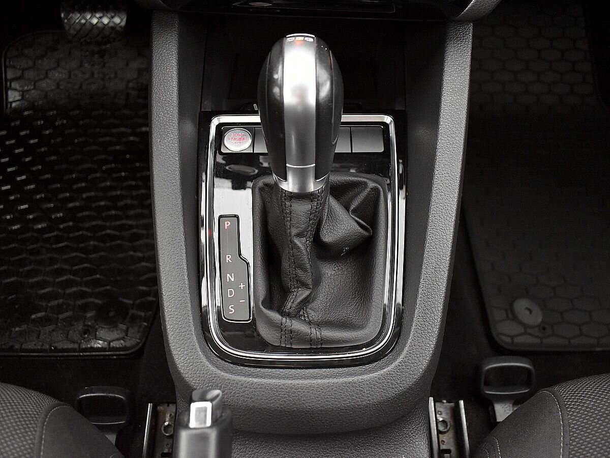 Купить Volkswagen Jetta, 2017, 116 372 км, фото №14