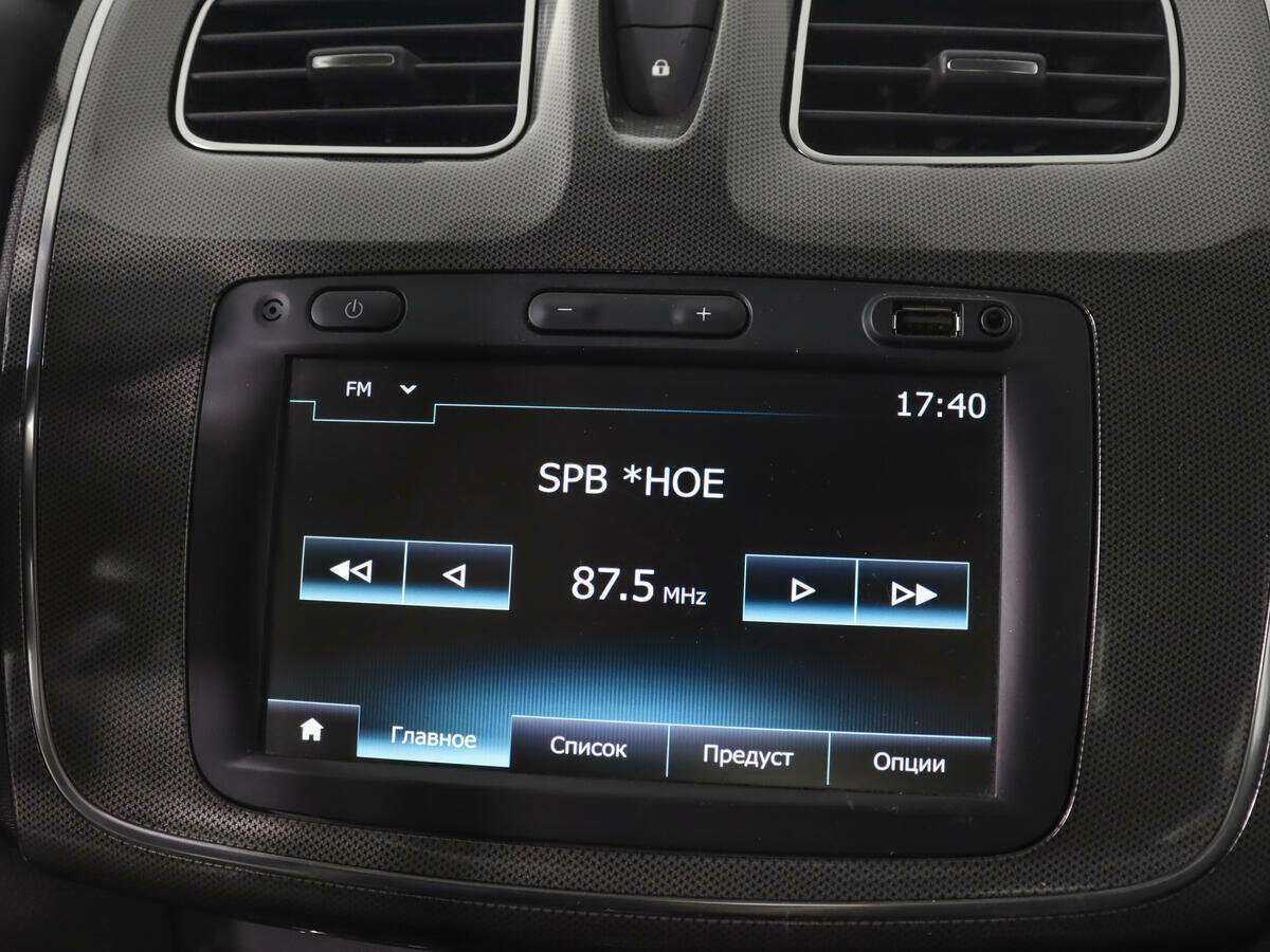 Купить Renault Logan Stepway, 2018, 37 875 км, фото №13