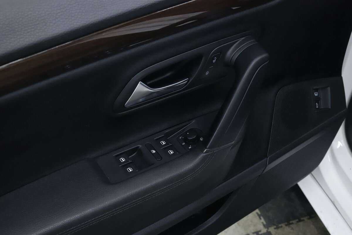 Купить Volkswagen Passat CC, 2012, 131 000 км, фото №10