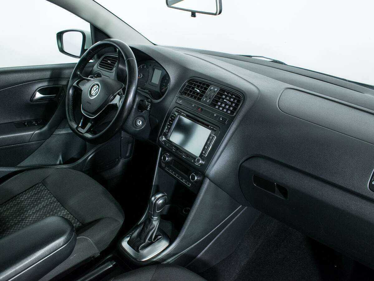 Купить Volkswagen Polo, 2015, 191 000 км, фото №9