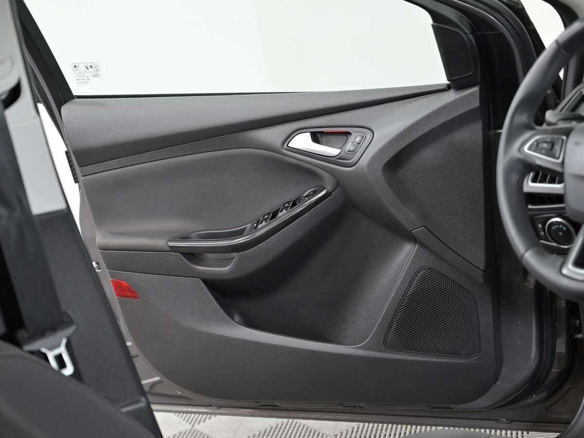 Купить Ford Focus, 2016, 130 000 км, фото №9