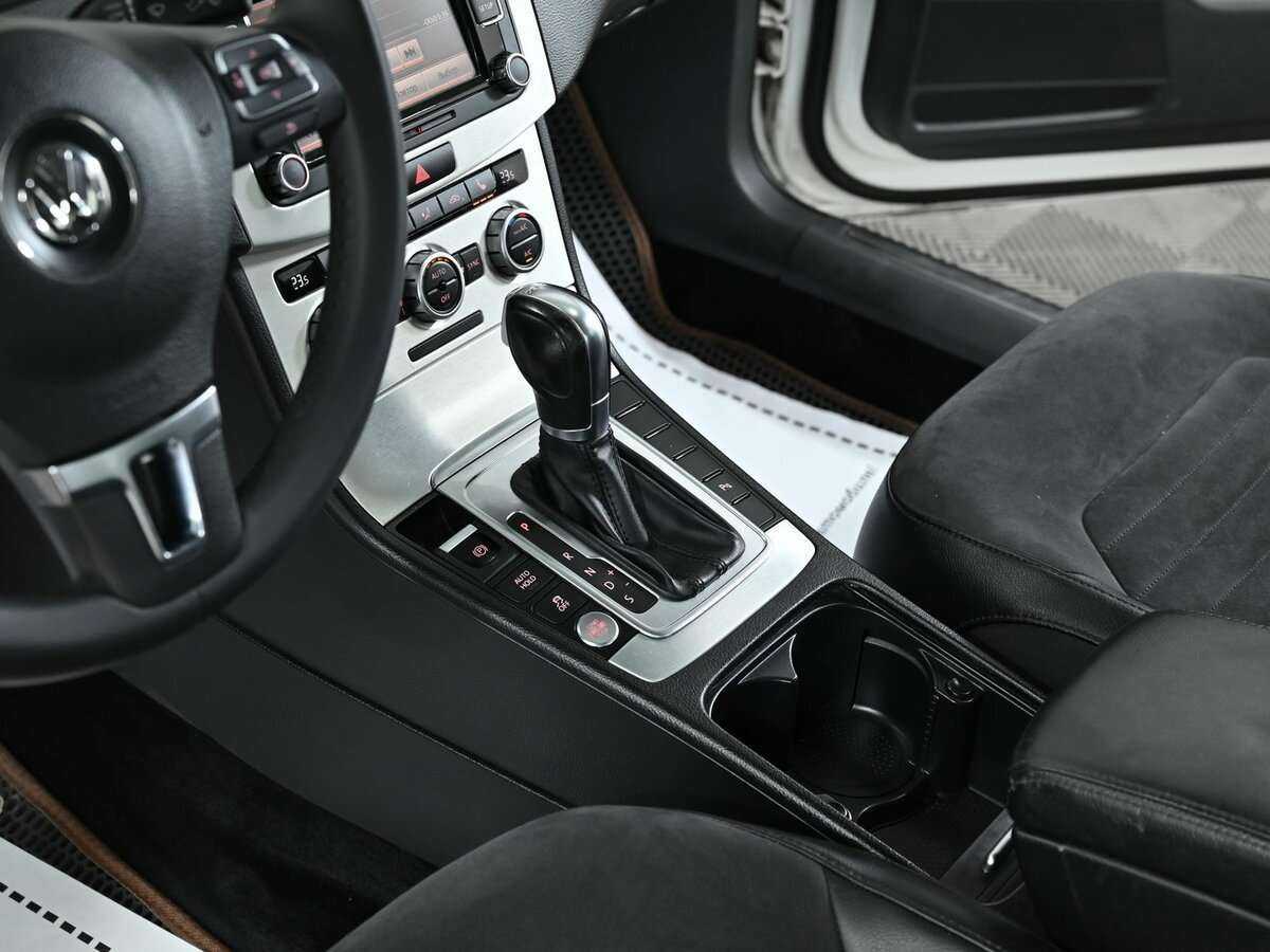 Купить Volkswagen Passat, 2013, 131 000 км, фото №8