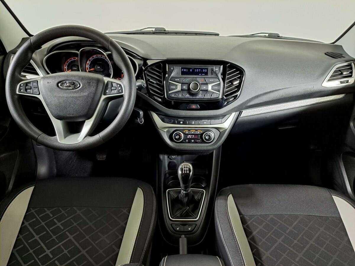 Купить Lada (ВАЗ) Vesta SW Cross, 2019, 64 600 км, фото №12