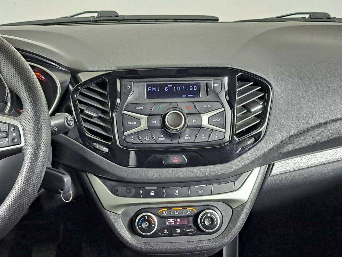 Купить Lada (ВАЗ) Vesta SW Cross, 2019, 64 600 км, фото №13