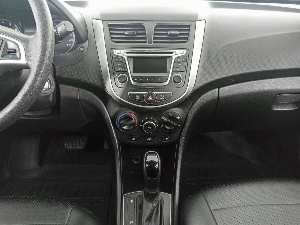 Купить Hyundai Solaris, 2016, 69 858 км, фото №13