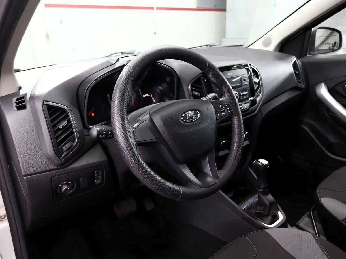 Купить Lada (ВАЗ) XRAY Cross, 2019, 60 000 км, фото №6