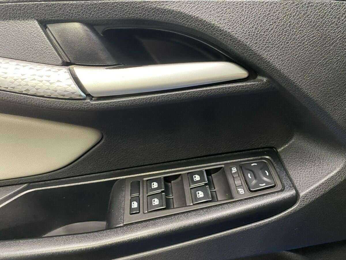 Купить Lada (ВАЗ) Vesta SW Cross, 2021, 63 366 км, фото №16