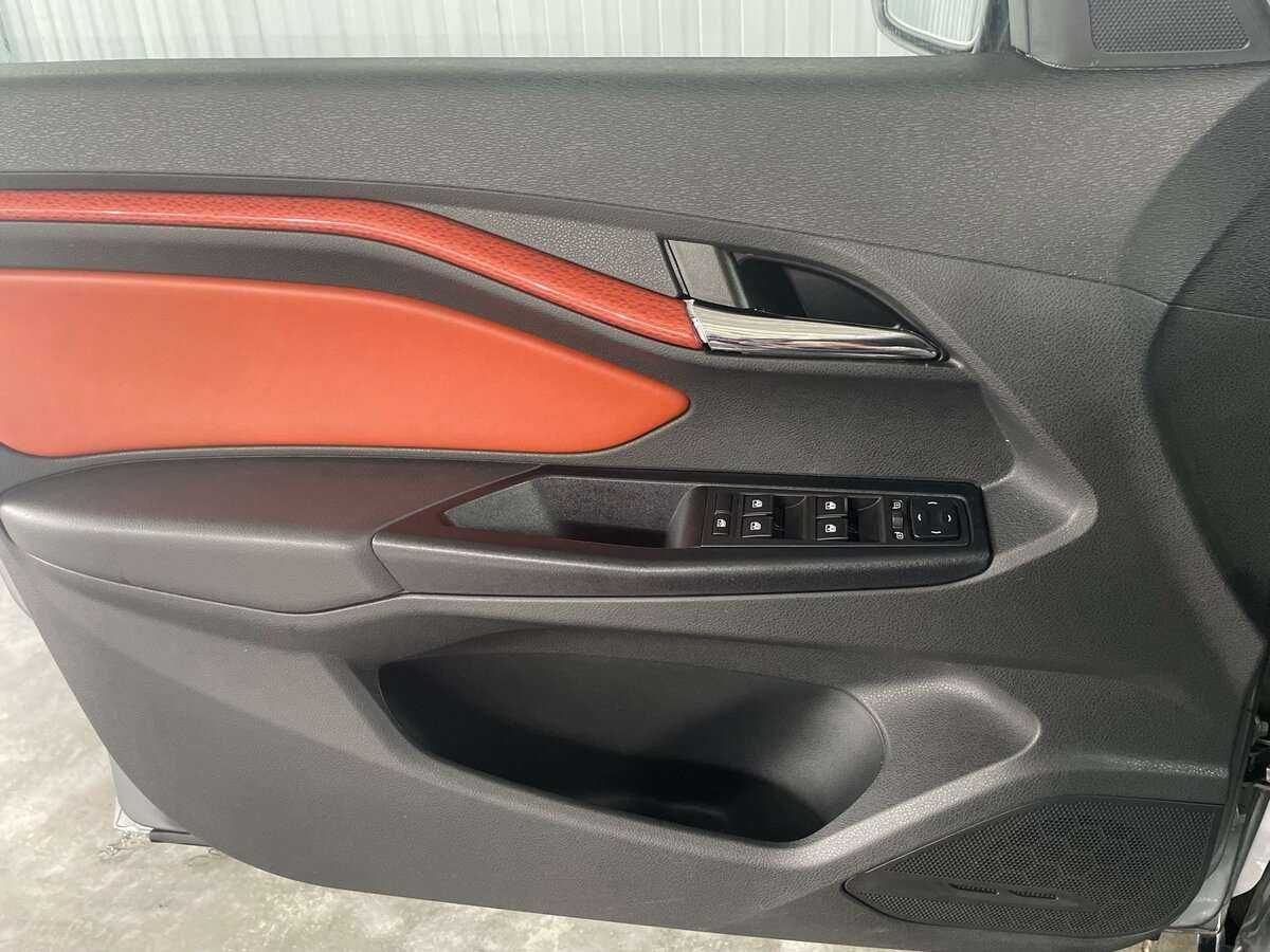 Купить Lada (ВАЗ) Vesta SW Cross, 2018, 88 269 км, фото №21