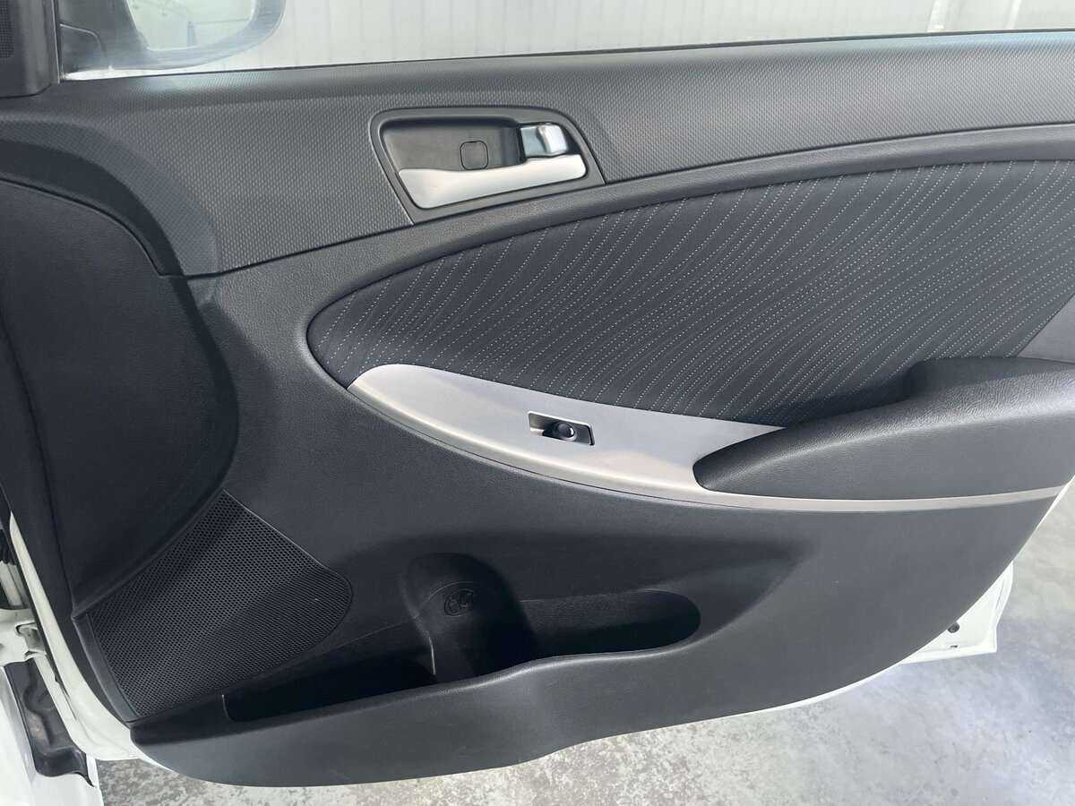 Купить Hyundai Solaris, 2016, 118 449 км, фото №22