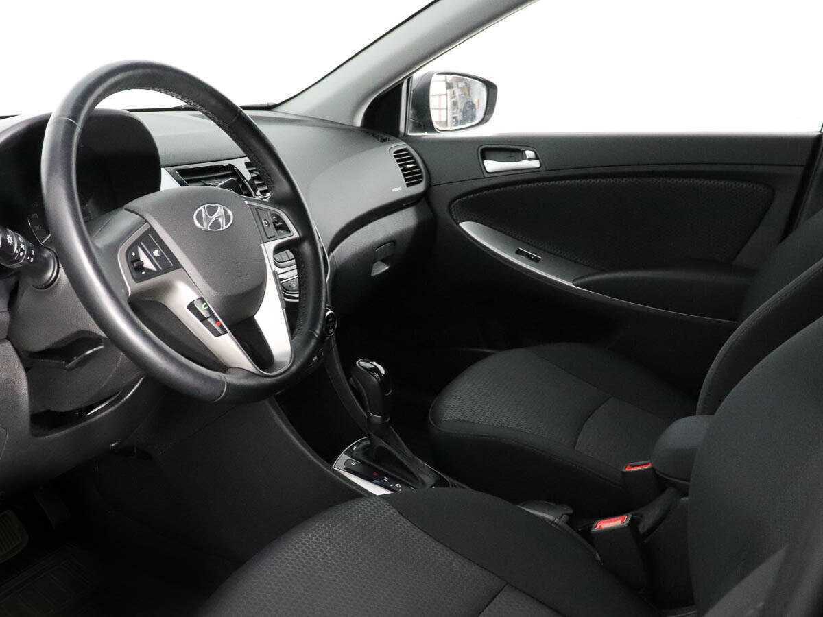 Купить Hyundai Solaris, 2015, 24 213 км, фото №10