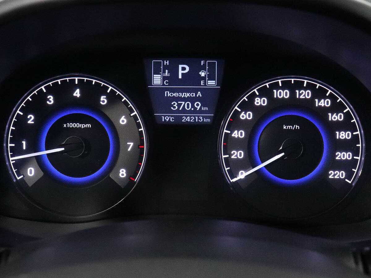 Купить Hyundai Solaris, 2015, 24 213 км, фото №12