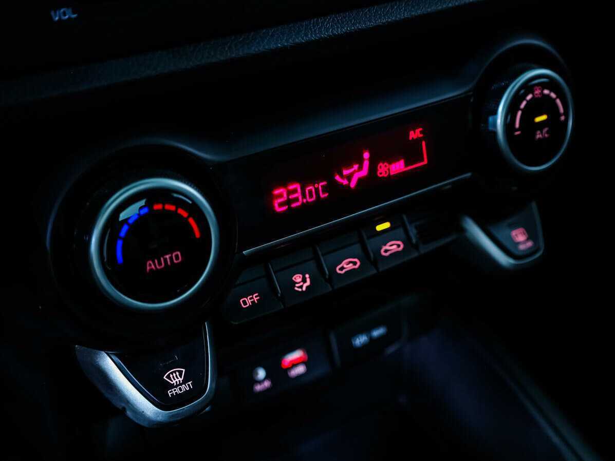 Купить Kia Rio, 2018, 77 198 км, фото №12