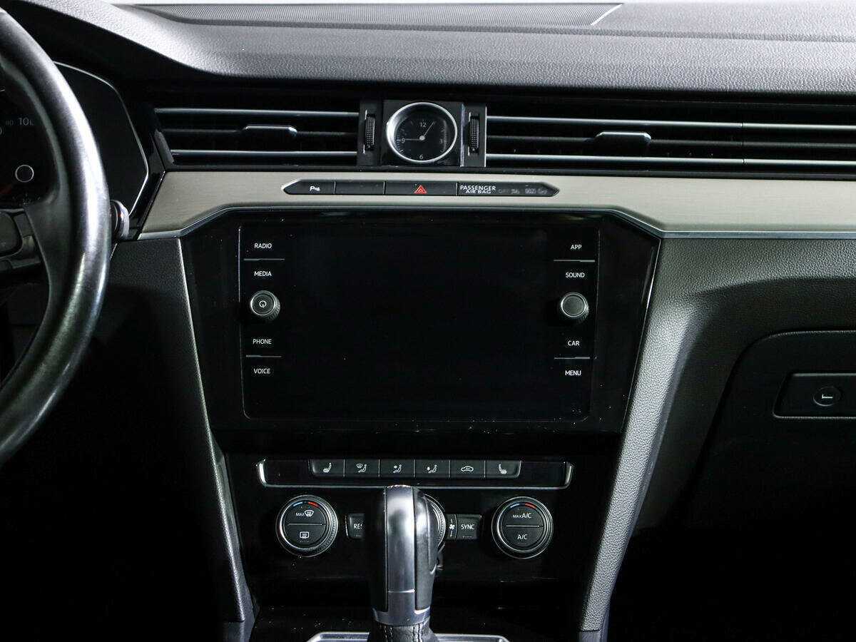 Купить Volkswagen Passat, 2017, 187 575 км, фото №11