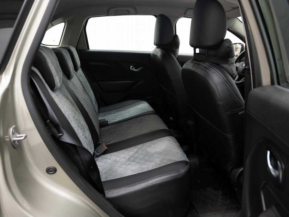 Купить Lada (ВАЗ) XRAY Cross, 2019, 40 000 км, фото №10