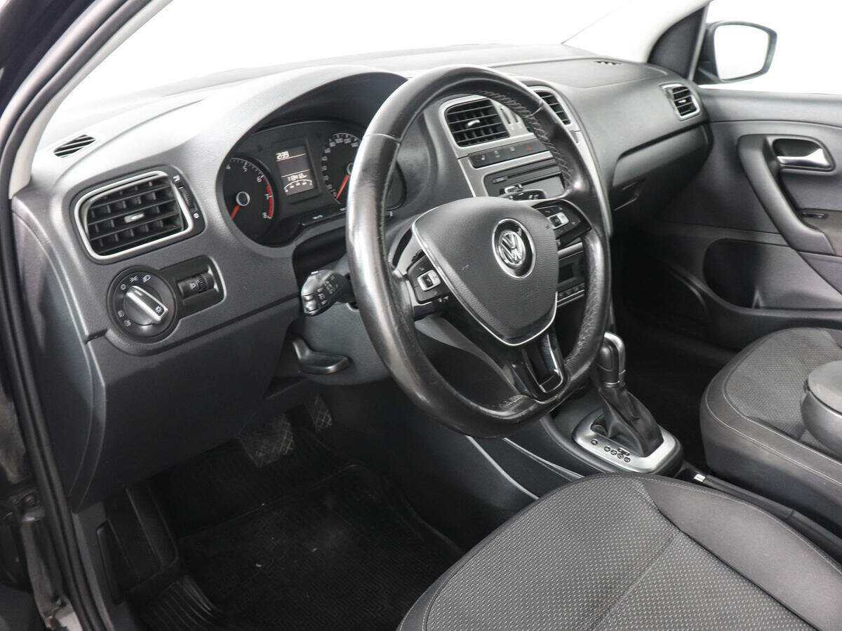 Купить Volkswagen Polo, 2017, 113 409 км, фото №5