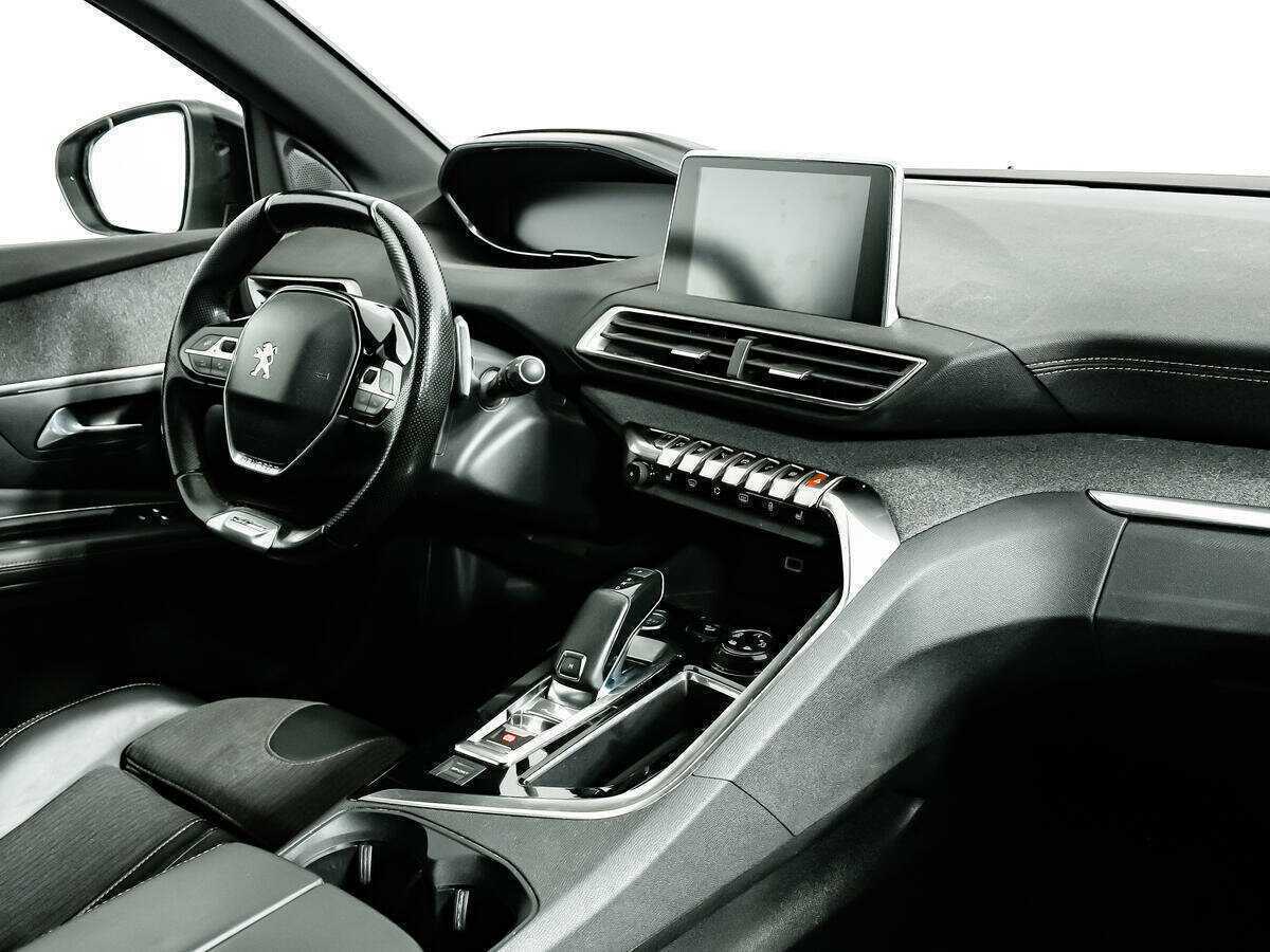 Купить Peugeot 3008, 2017, 106 500 км, фото №8