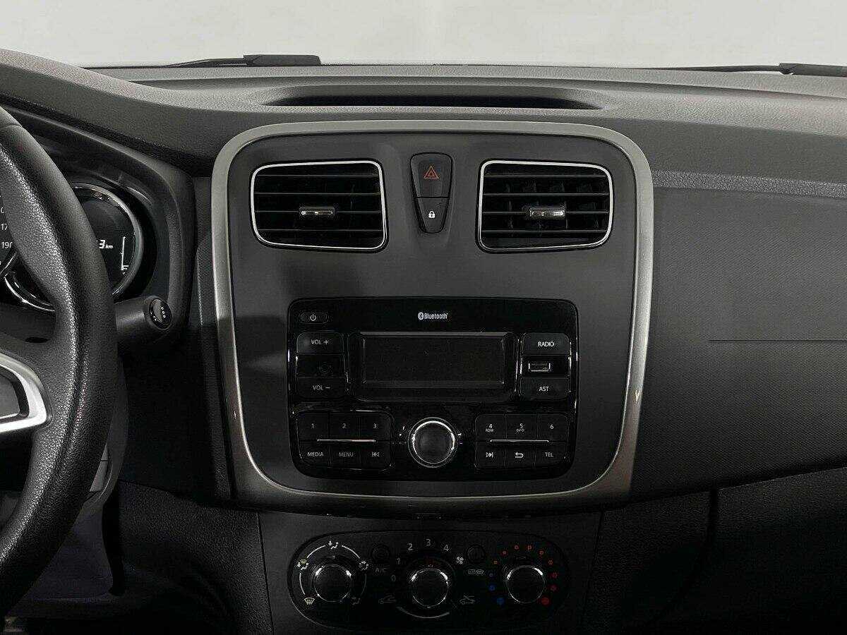 Купить Renault Logan Stepway, 2019, 100 809 км, фото №12