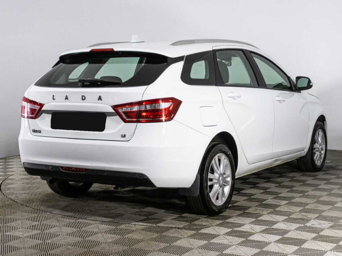 Купить Lada (ВАЗ) Vesta SW, 2017, 136 605 км, фото №5