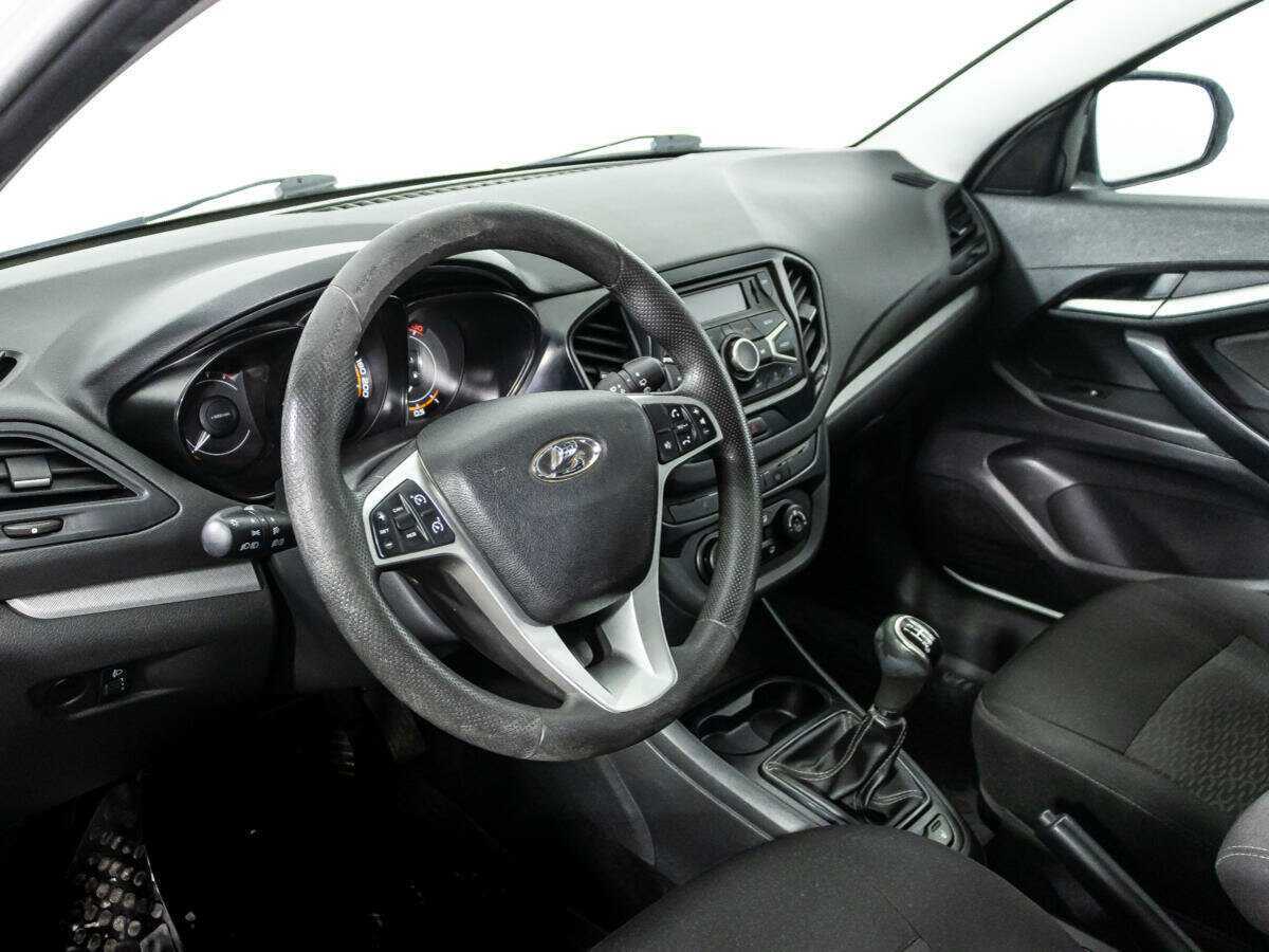 Купить Lada (ВАЗ) Vesta SW, 2017, 136 605 км, фото №11