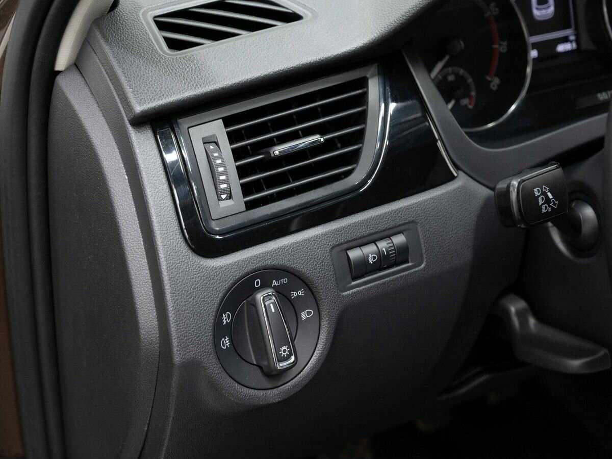 Купить Skoda Rapid, 2018, 98 000 км, фото №21