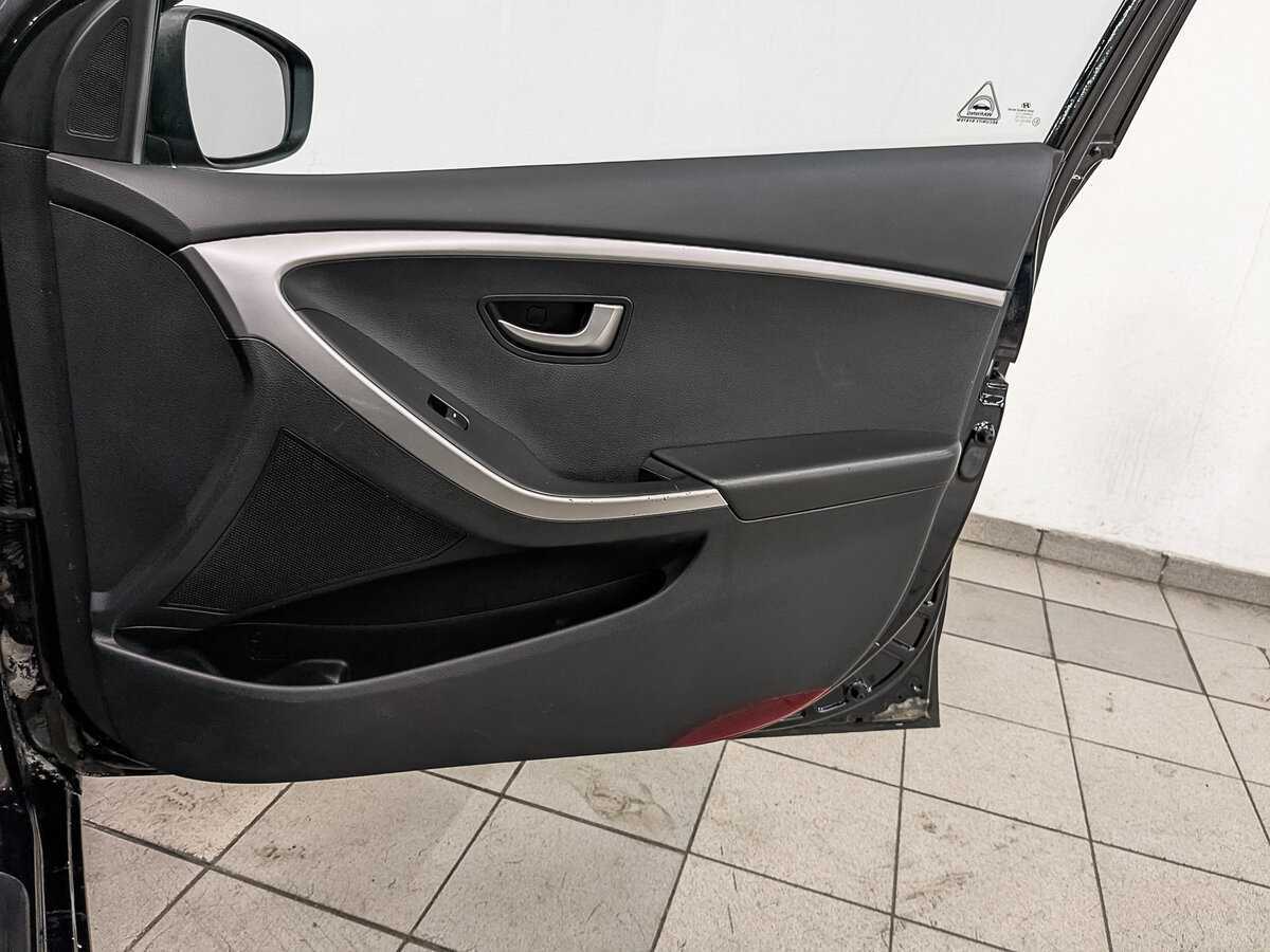 Купить Hyundai i30, 2015, 65 329 км, фото №25