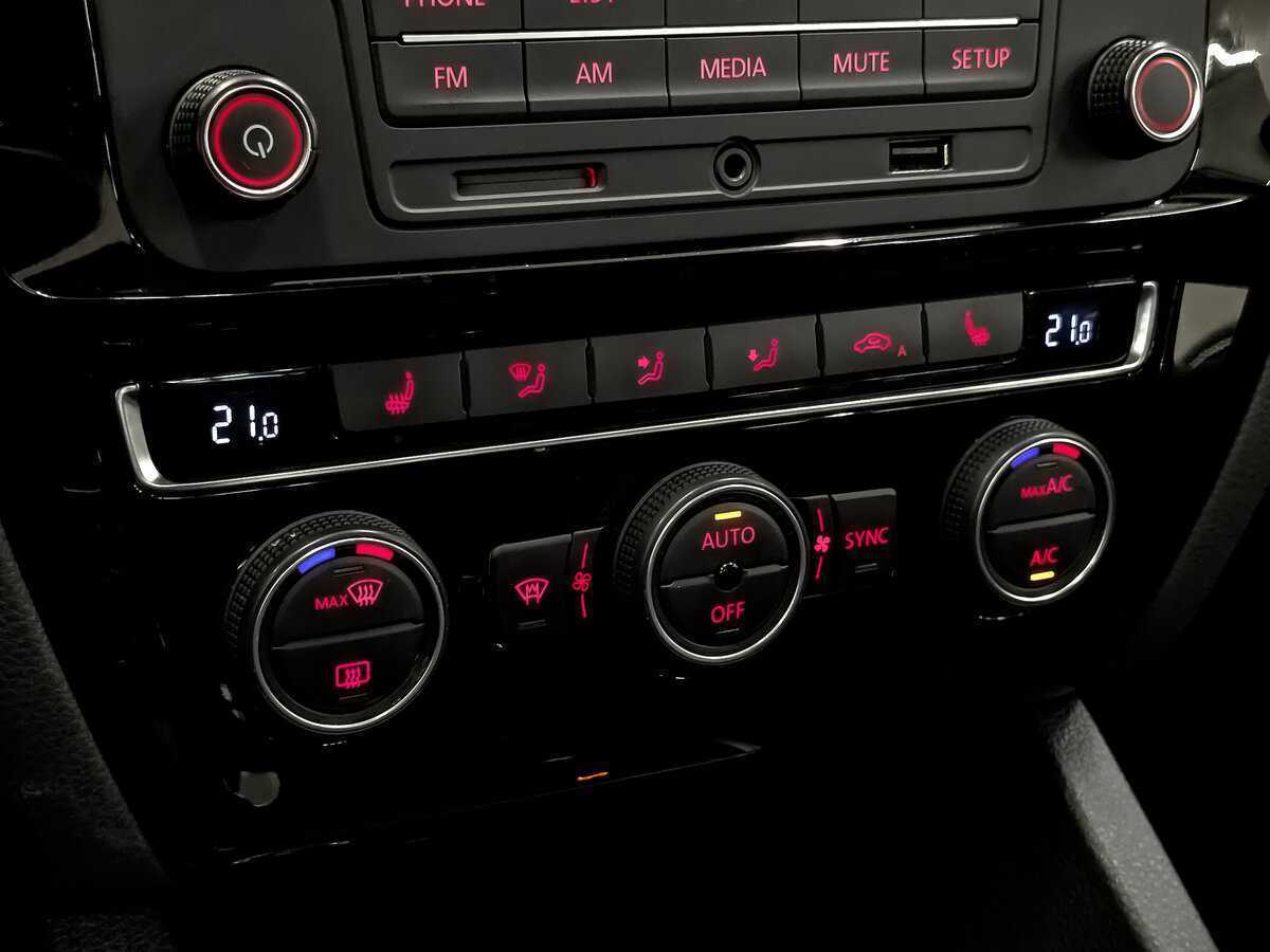 Купить Volkswagen Jetta, 2016, 51 400 км, фото №21