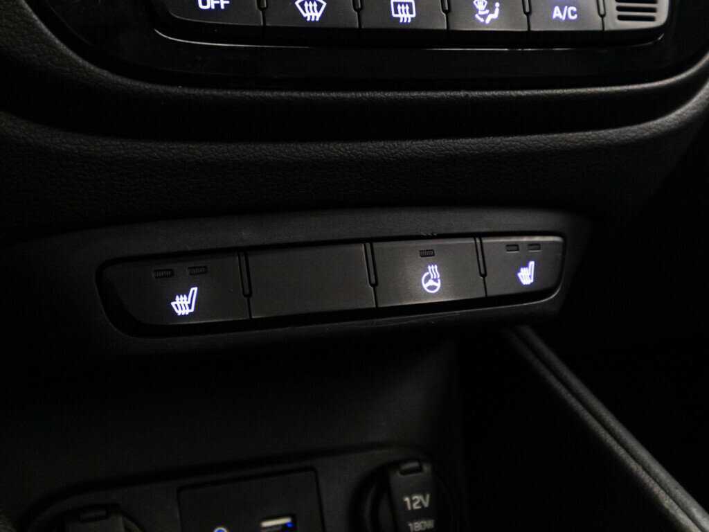 Купить Hyundai Solaris, 2018, 89 299 км, фото №16