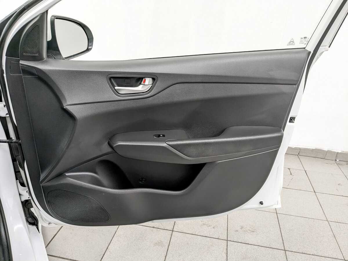 Купить Hyundai Solaris, 2020, 94 194 км, фото №24