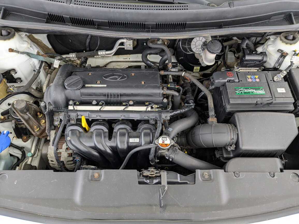 Купить Hyundai Solaris, 2013, 201 000 км, фото №11