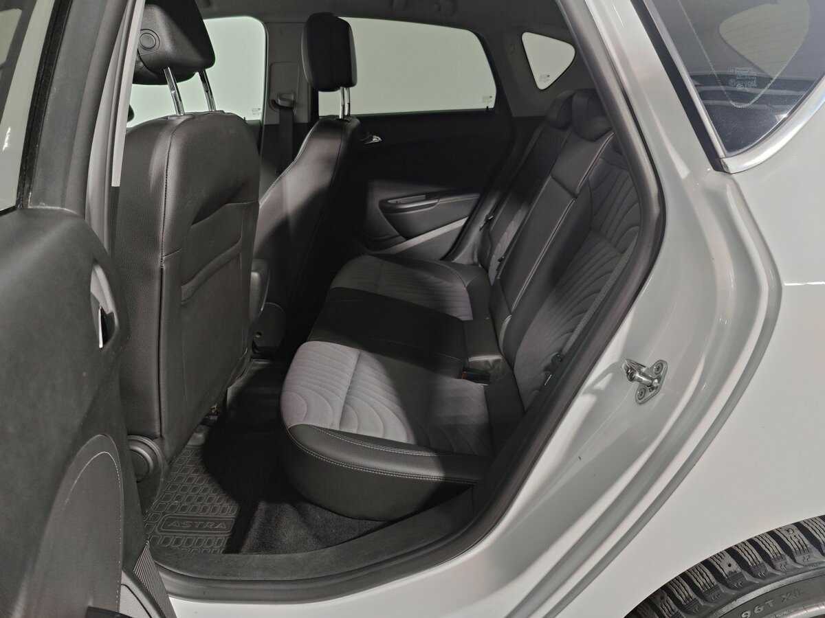 Купить Opel Astra, 2014, 66 303 км, фото №13