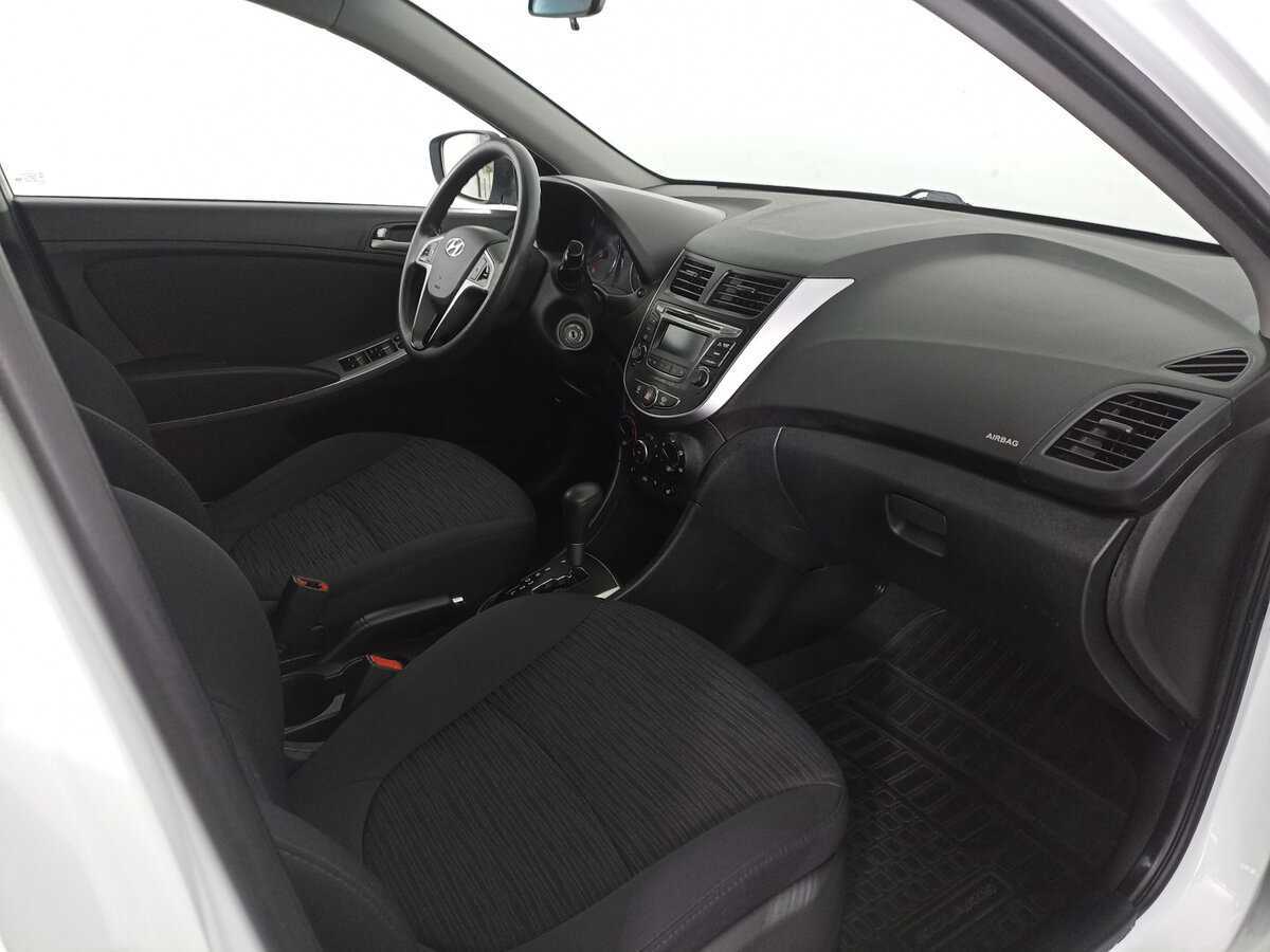 Купить Hyundai Solaris, 2016, 96 182 км, фото №8