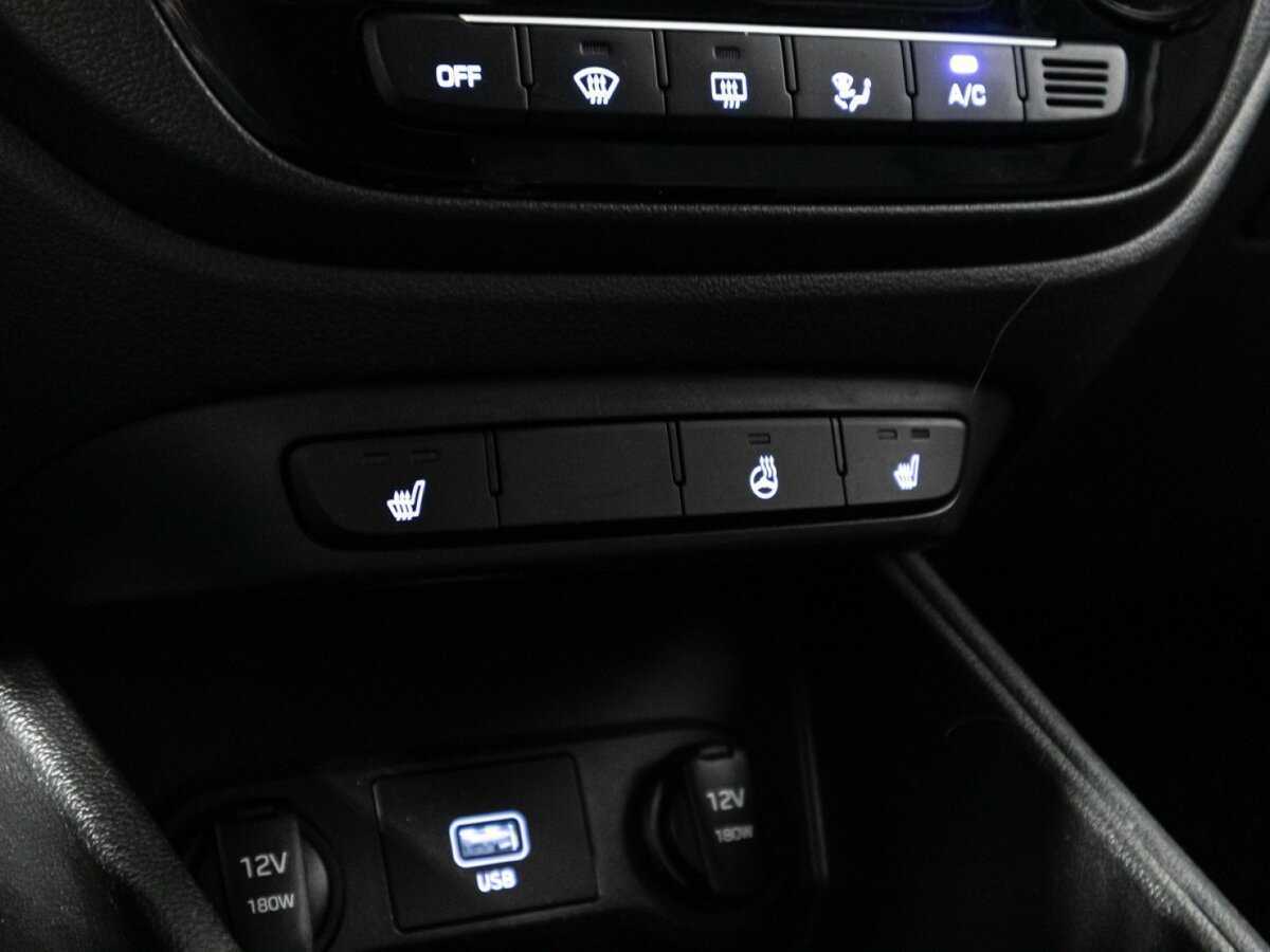 Купить Hyundai Solaris, 2019, 132 079 км, фото №17