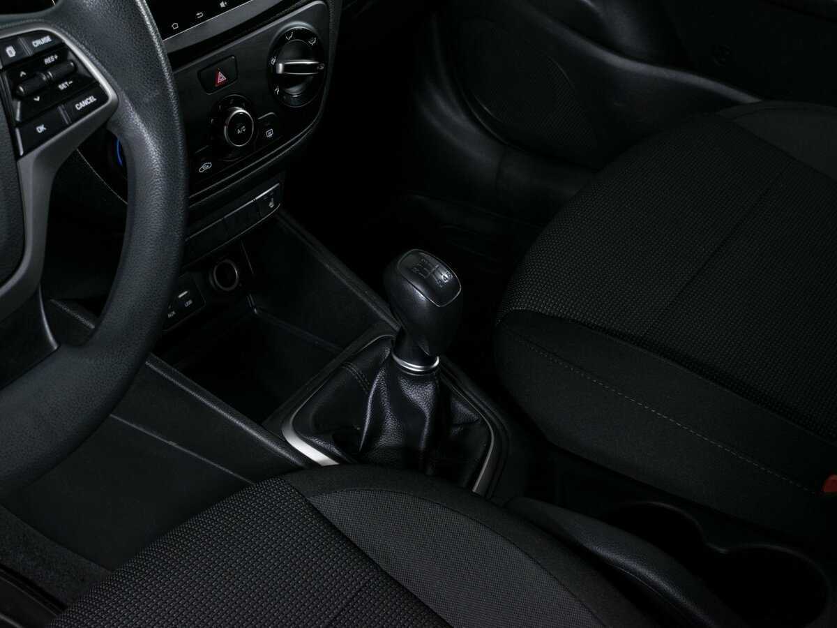 Купить Hyundai Solaris, 2018, 215 808 км, фото №13