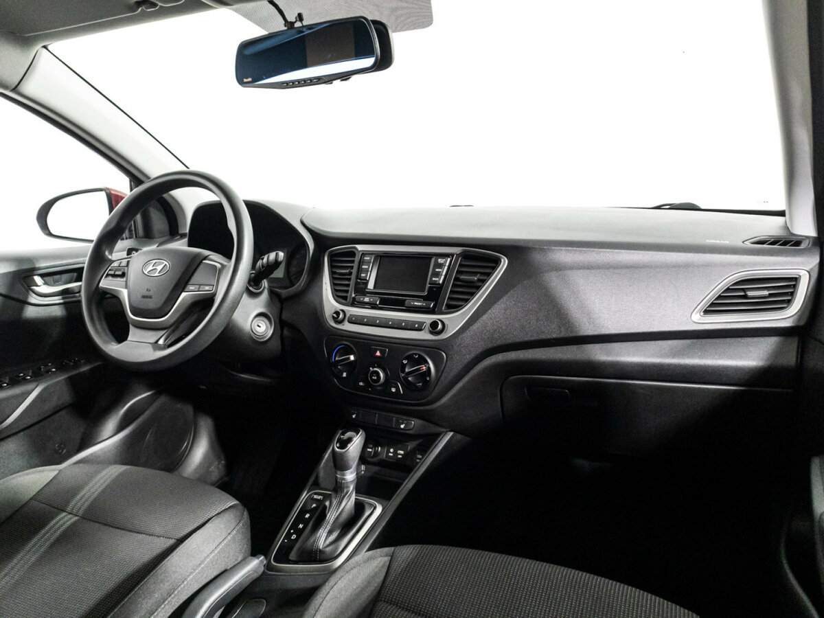 Купить Hyundai Solaris, 2018, 154 973 км, фото №9