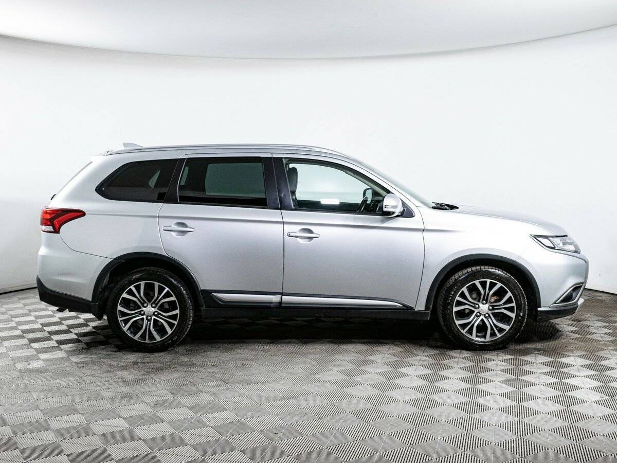 Купить Mitsubishi Outlander, 2017, 111 700 км, фото №4